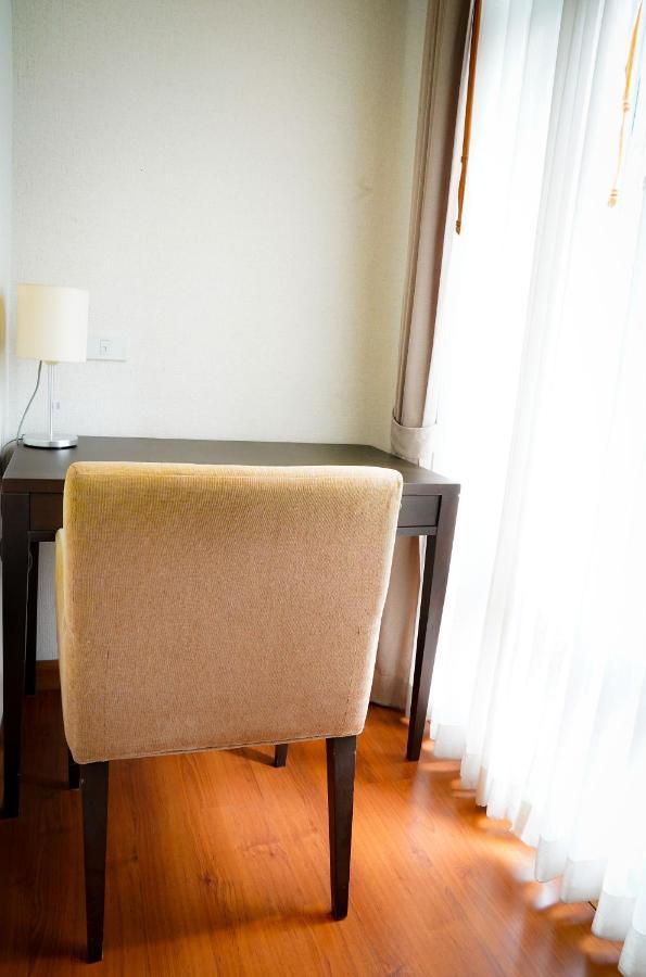 Siam Bright Suite Bangkok Esterno foto