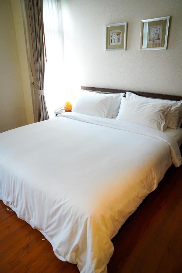 Siam Bright Suite Bangkok Esterno foto