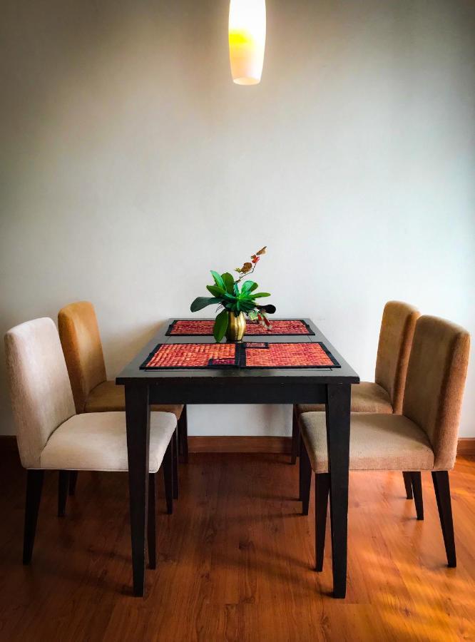 Siam Bright Suite Bangkok Esterno foto