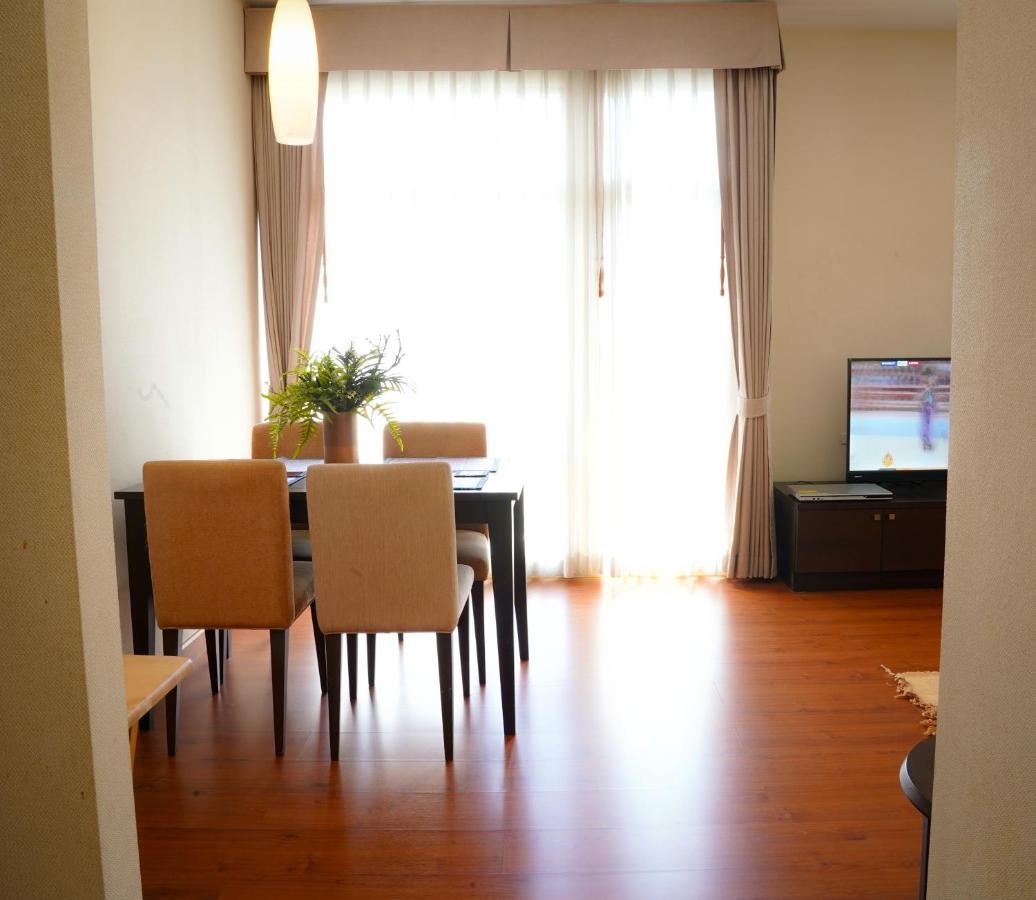 Siam Bright Suite Bangkok Esterno foto